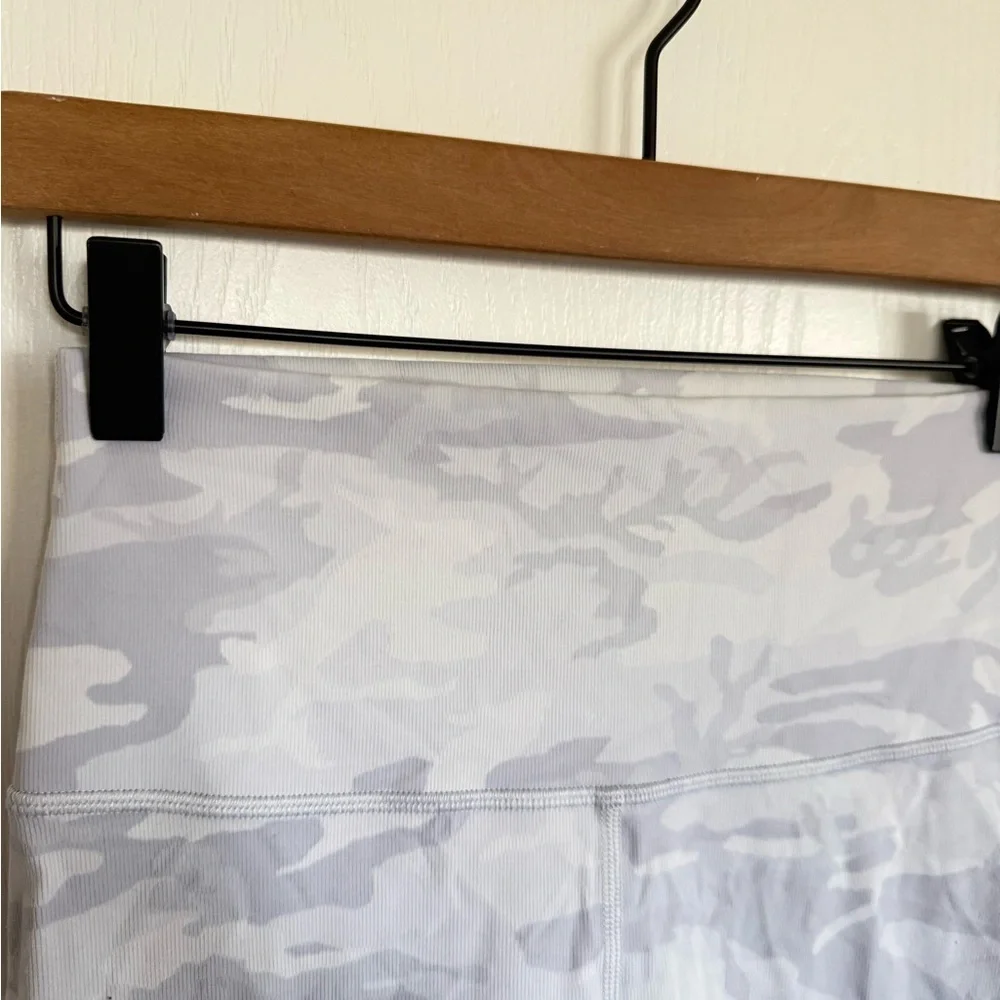 Lululemon Wunder Under Tight 25